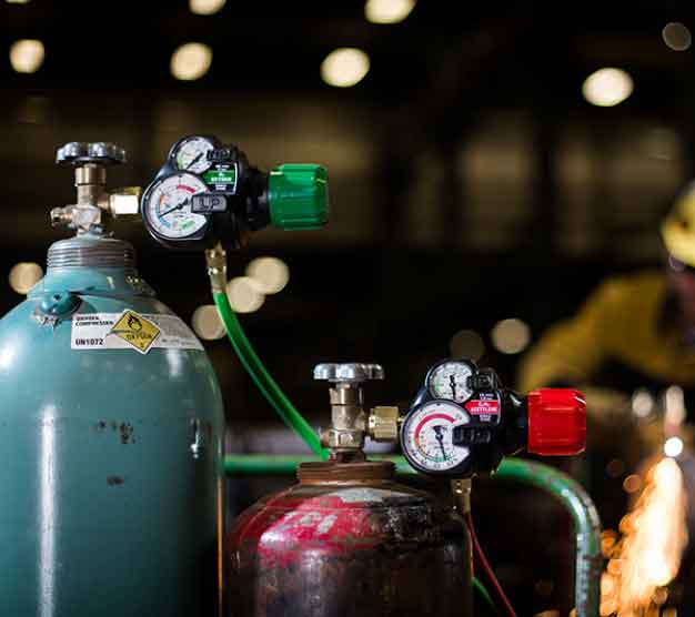 EDGE 2.0 regulators on gas cylinders