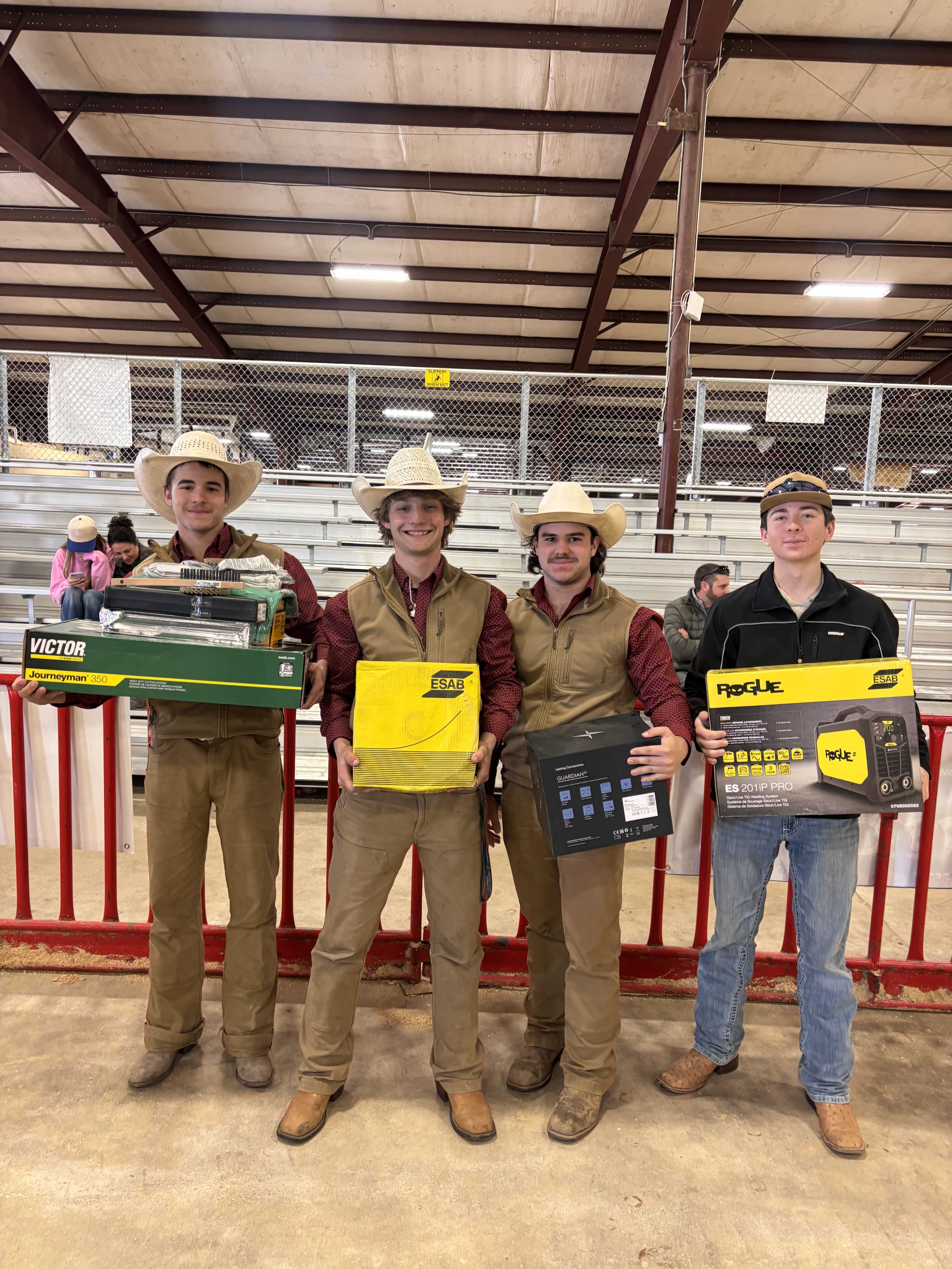 4 students winning contest in San Antonio