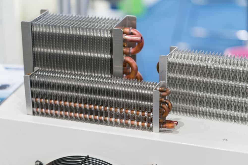 High efficiency heat exchanger for reduced temperature