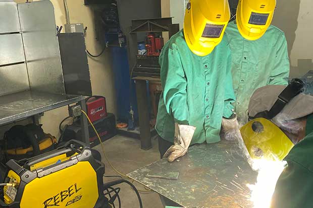 ESAB Partners with American Welding Society to Award $60,000 in Scholarships, Launches Future Fabricators Program