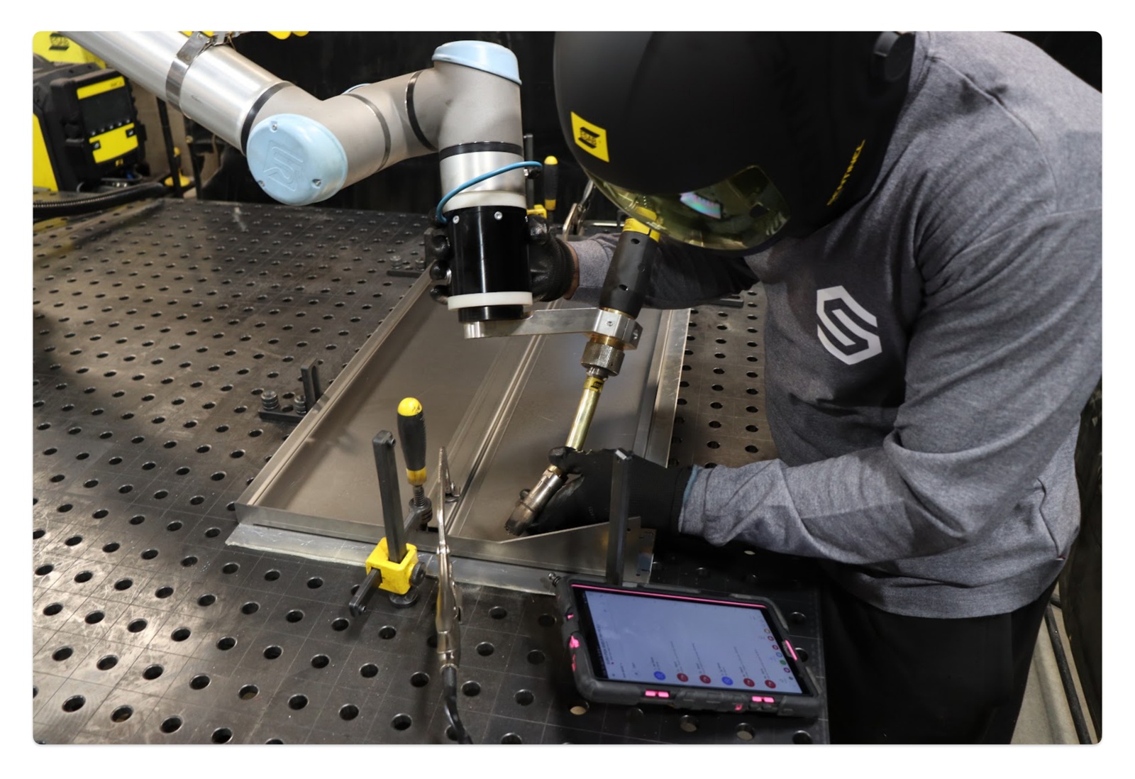 Welding Cobot Safety: How to Prepare Your Workspace to Safely Include Cobots