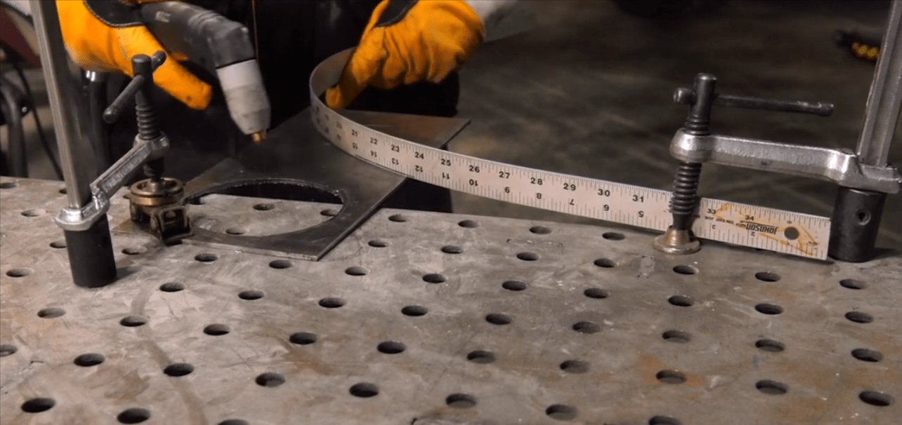 Comment réaliser une découpe d'un arc électrique avec un découpeur plasma | Conseils ESAB Elite